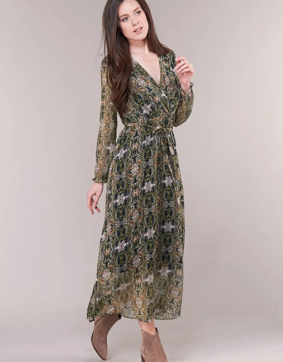 Betty London - LILIE-ROSE