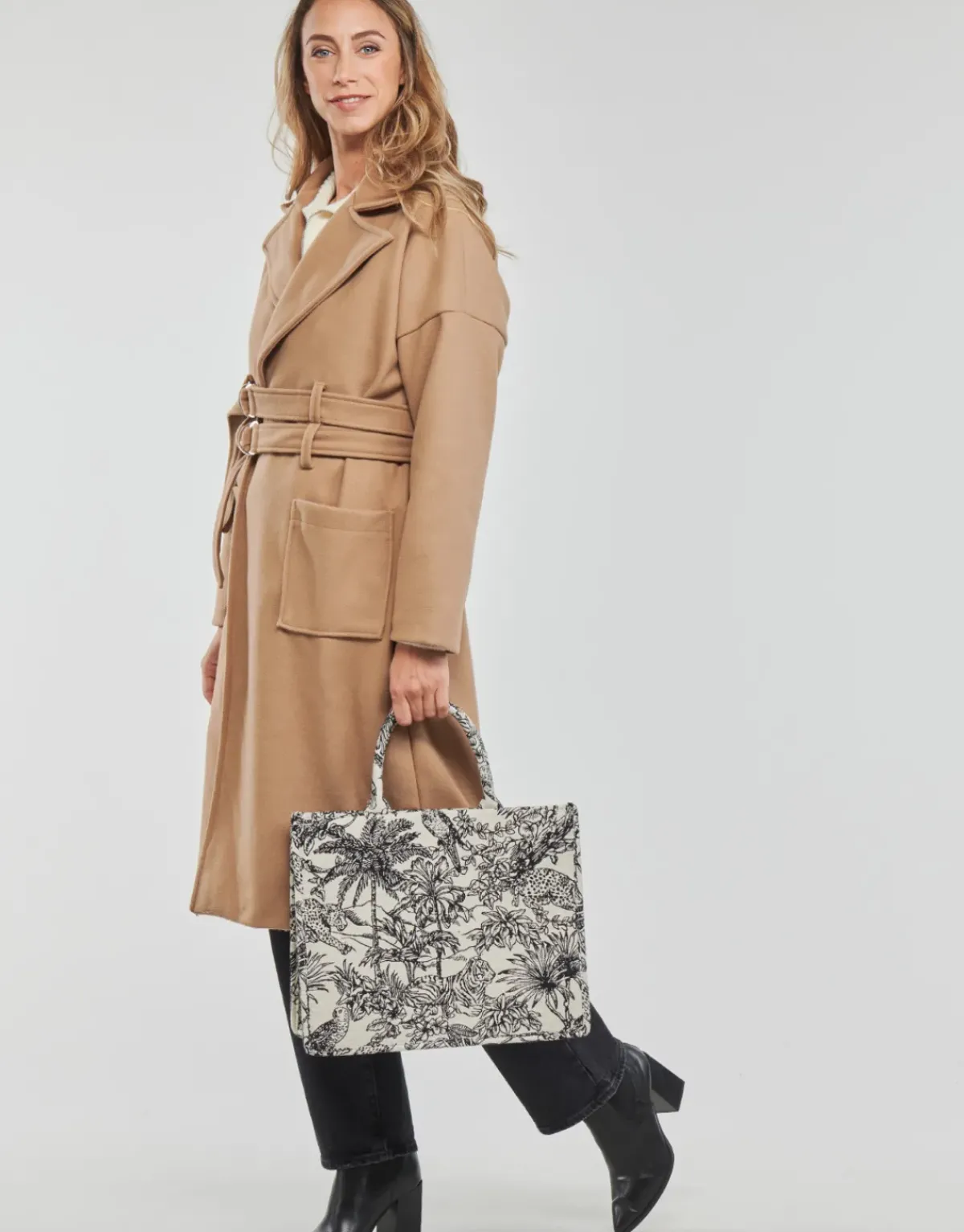 Betty London - MAUVINA
