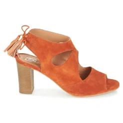 Betty London - GARMER