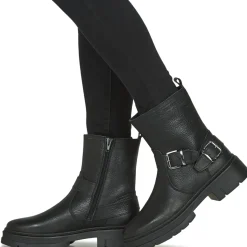 Bullboxer - YASMIN BUCKLE