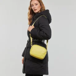Calvin Klein Jeans - ULTRALIGHT DBLZIPCAMERABAG21 PU