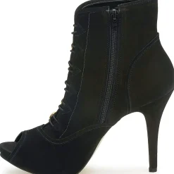 Carmen Steffens - 6912030001