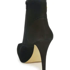 Carmen Steffens - 6912030001