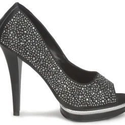 Carmen Steffens - TOUGA