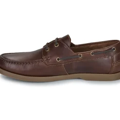 Casual Attitude - REVORO