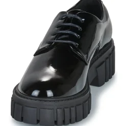 Clarks - PAGE WALK