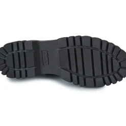 Clarks - PAGE WALK