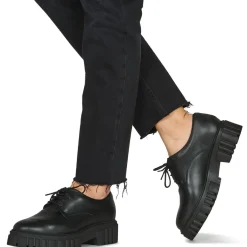Clarks - PAGE WALK