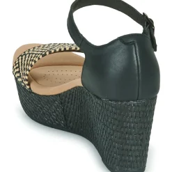 Clarks - ROSE EASE