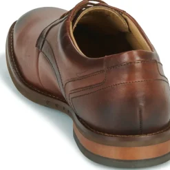 Clarks - UN HUGH LACE