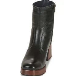 Dorking - D9157