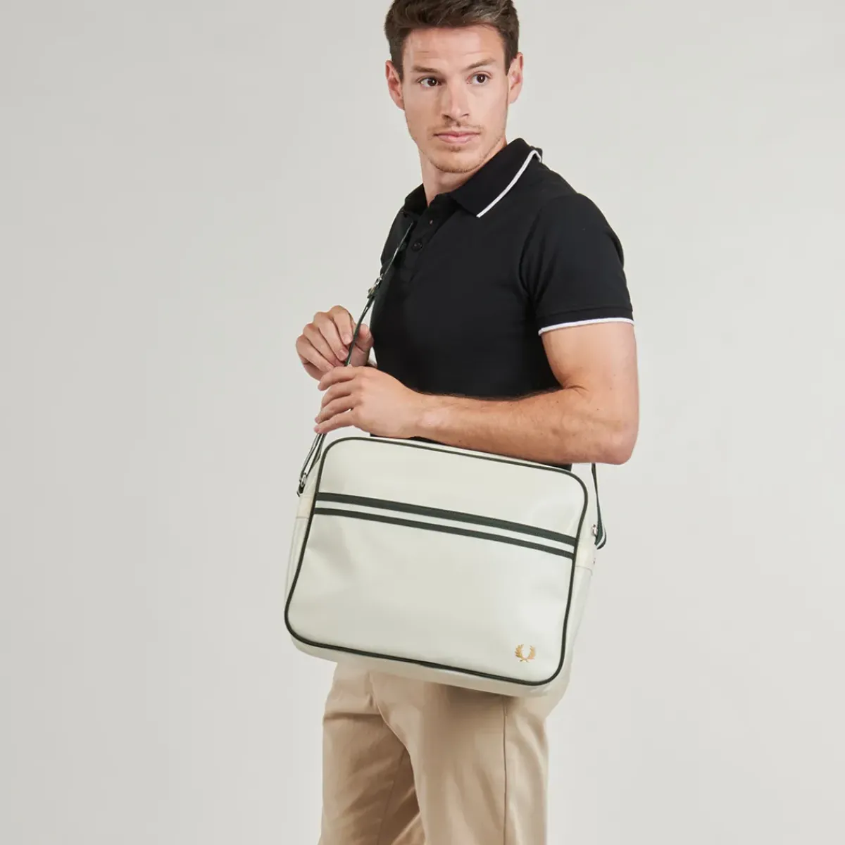 Fred Perry - CLASSIC SHOULDER BAG