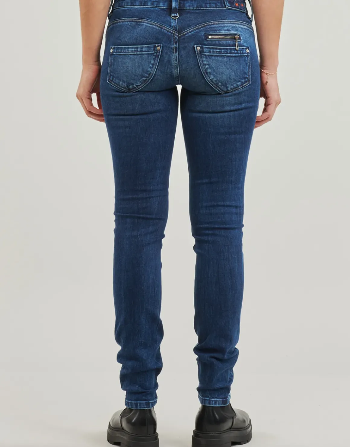 Freeman T.Porter - ALEXA SLIM SDM