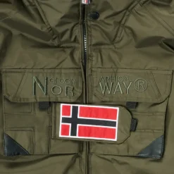 Geographical Norway - BENCH