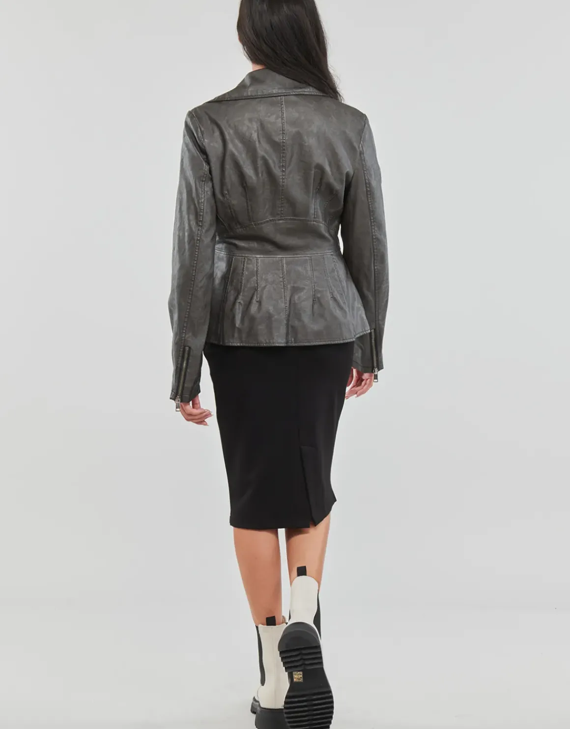 Guess - AGNES