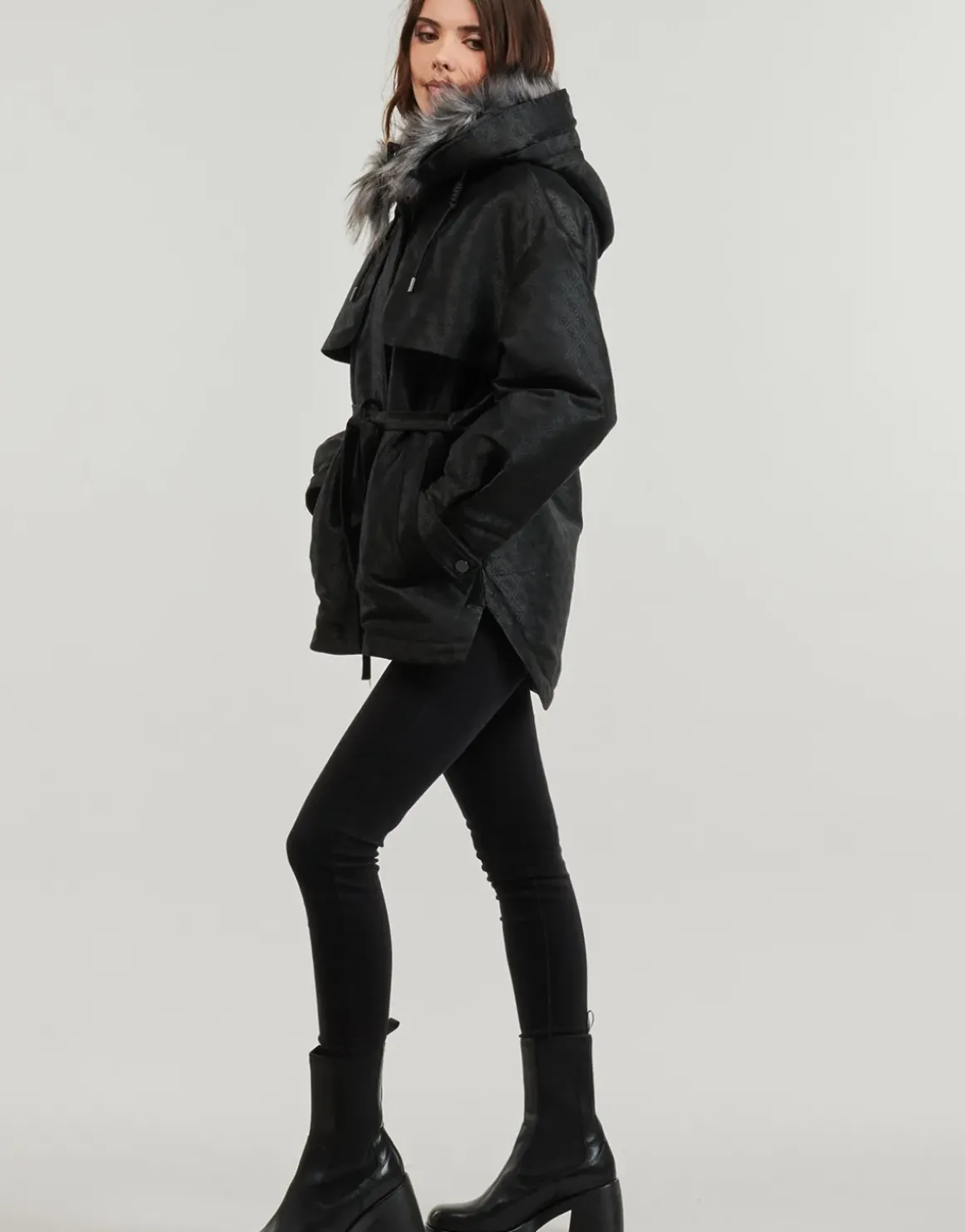 Guess - ELLY LOGO JACQUARD PARKA