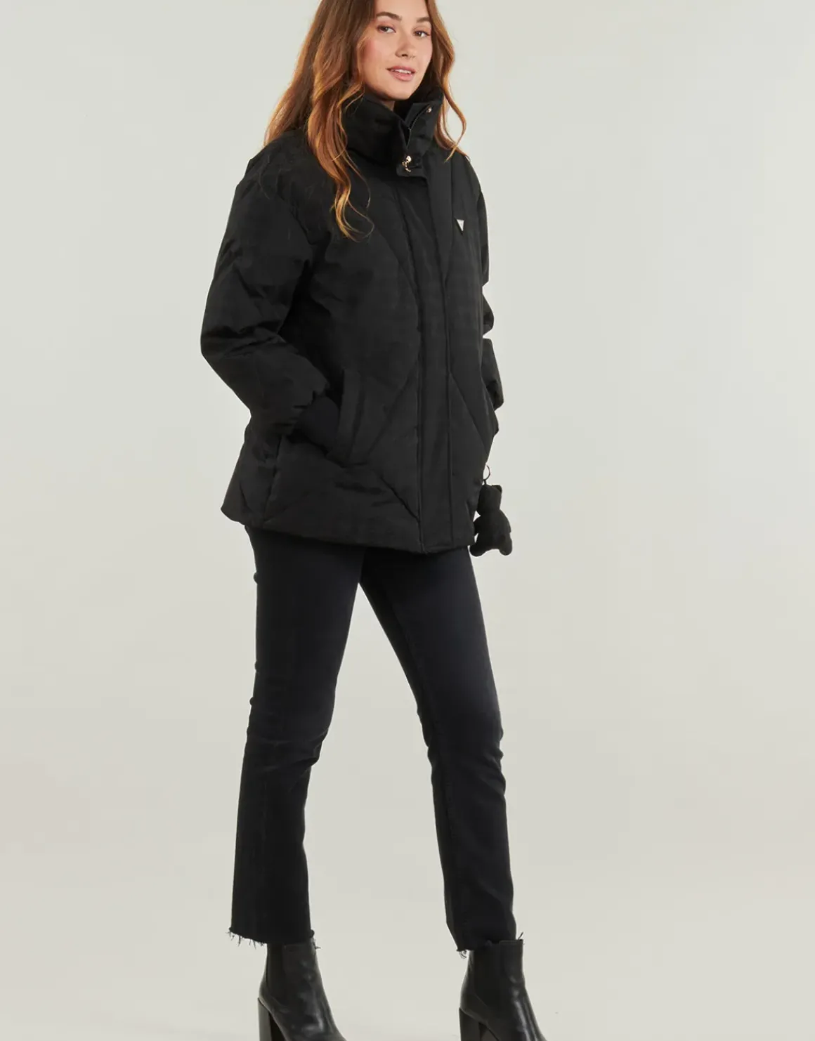 Guess - 4G LOGO PUFFER JACKET