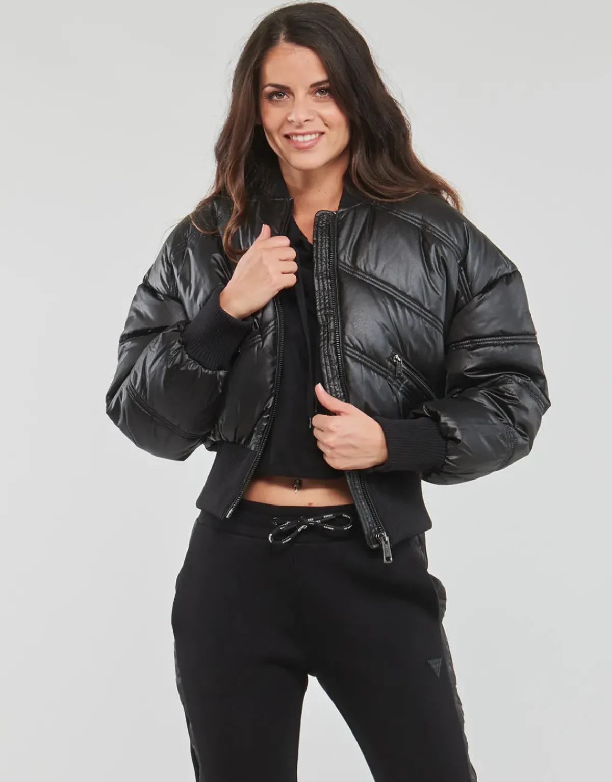 Guess - LOU BOMBER