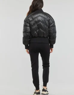 Guess - LOU BOMBER