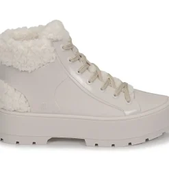 Melissa - FLUFFY SNEAKER AD