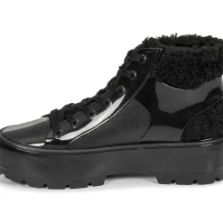 Melissa - MELISSA FLUFFY SNEAKER AD