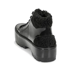 Melissa - MELISSA FLUFFY SNEAKER AD
