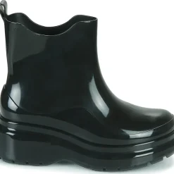 Melissa - MELISSA GRIP BOOT AD