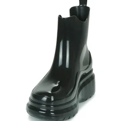 Melissa - MELISSA GRIP BOOT AD