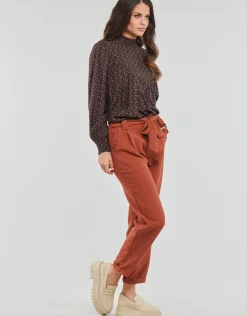 Molly Bracken - LA1181AN