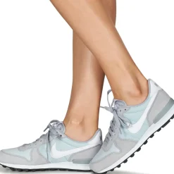 Nike - W INTERNATIONALIST