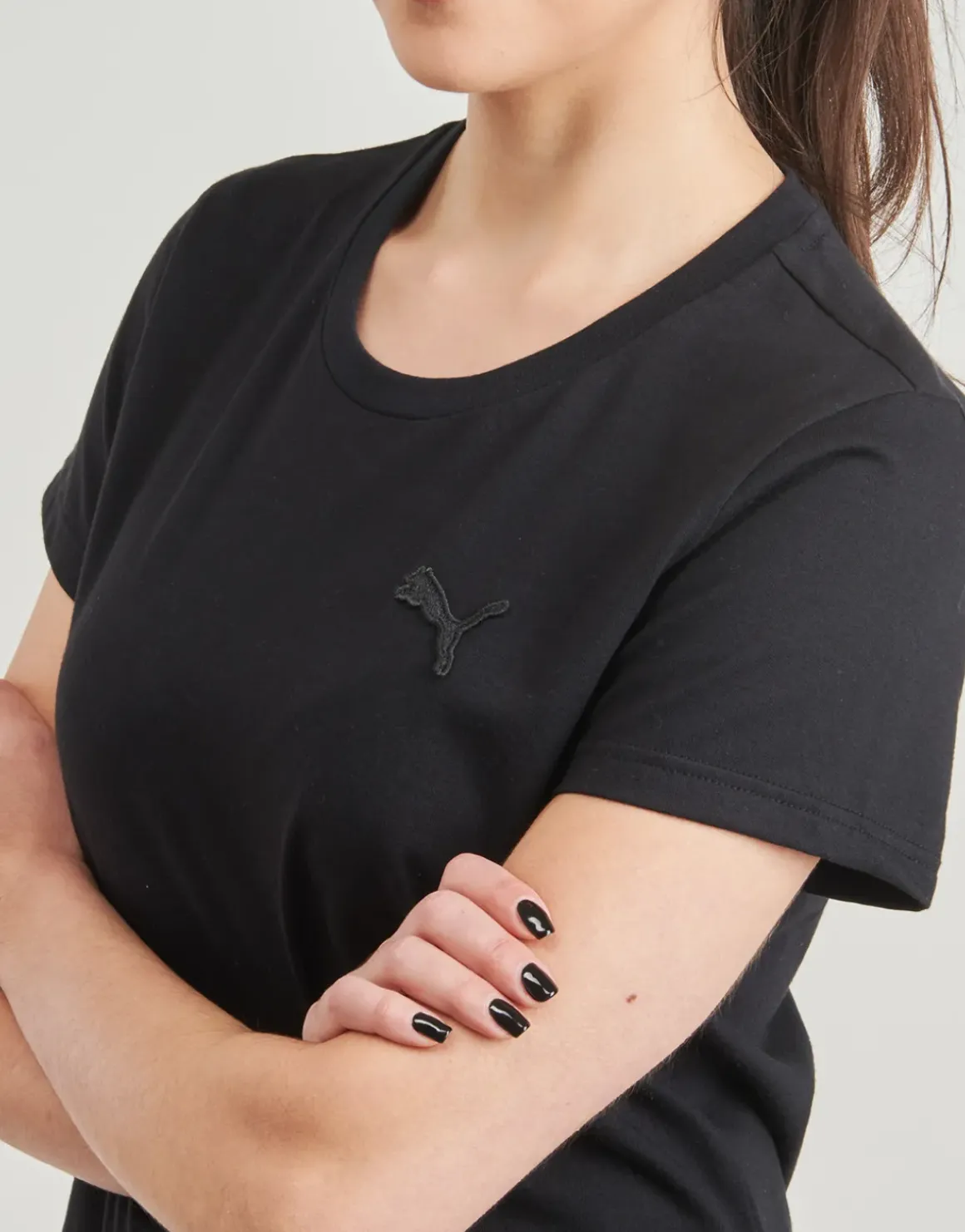 Puma - TEE W MIF BADGE BRODE