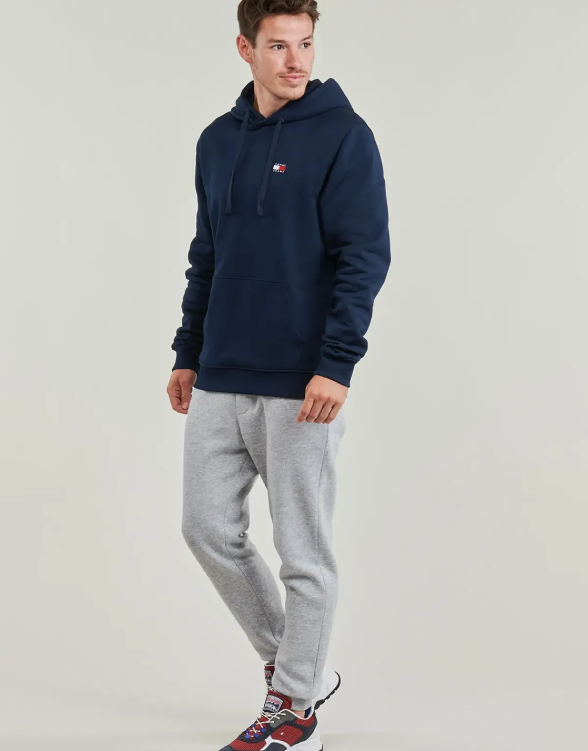 Tommy Jeans - TJM REG BADGE HOODIE EXT