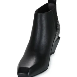 United nude - JACKY X
