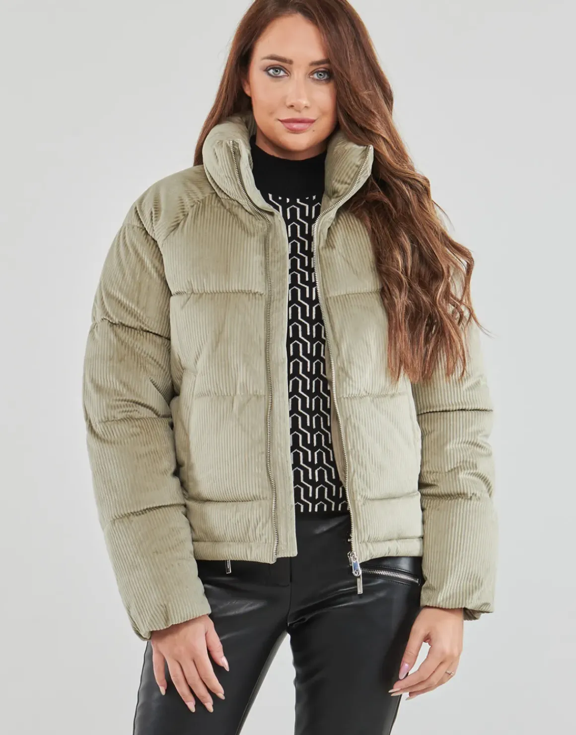Vero Moda - VMDEBBIESOFIA CORDUROY SHORT JACKET
