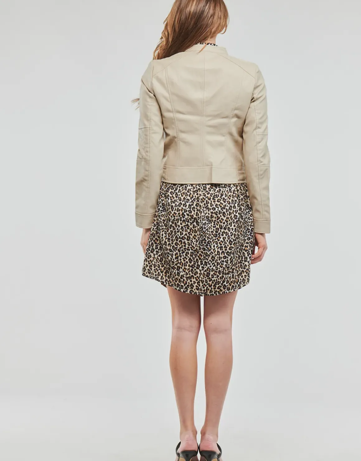 Vero Moda - VMLOVE LAVINE SHORT COATED JACKET